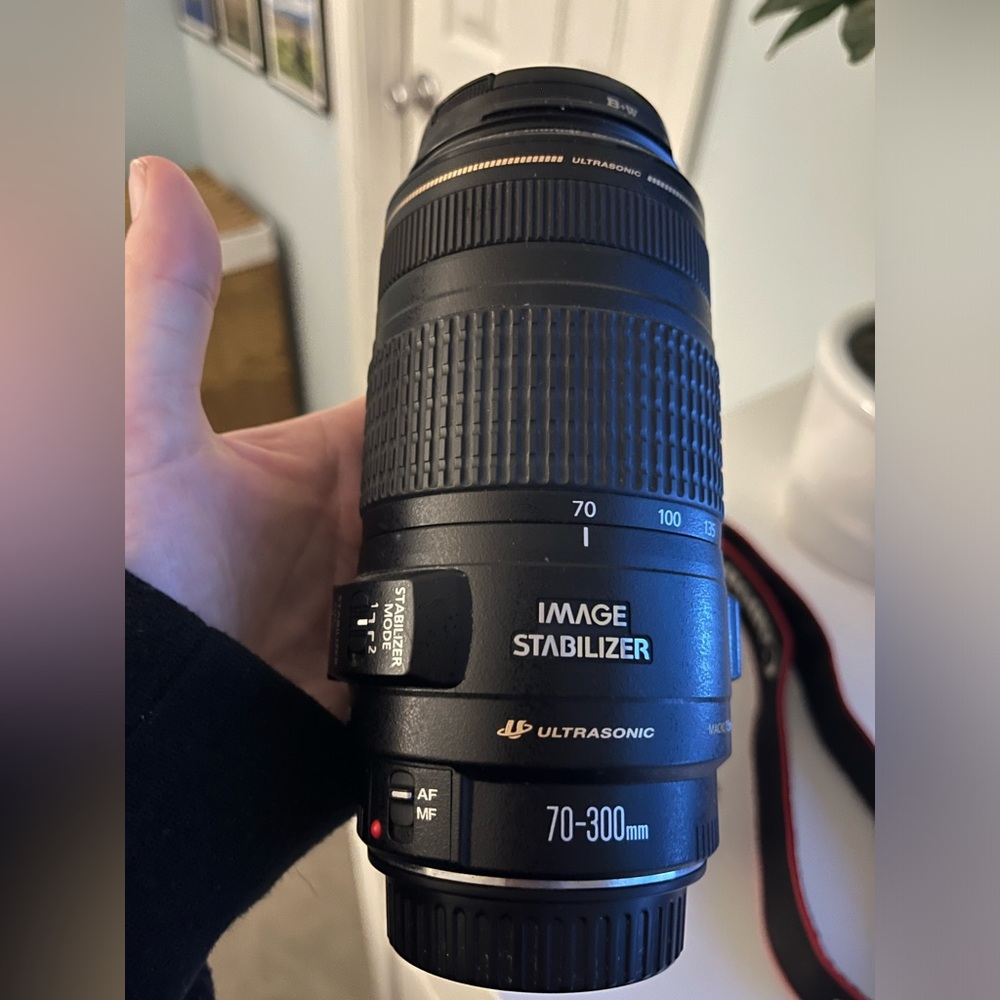 Canon EF 70-300mm f/4-5.6 is USM Telephoto Lens